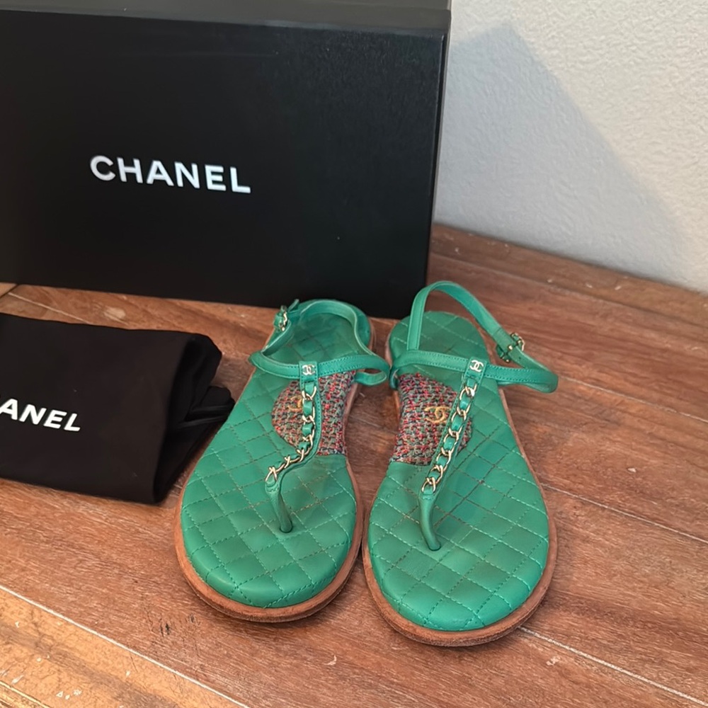 Pre-owned Authentic Chanel sandals EU 38 1/2 C